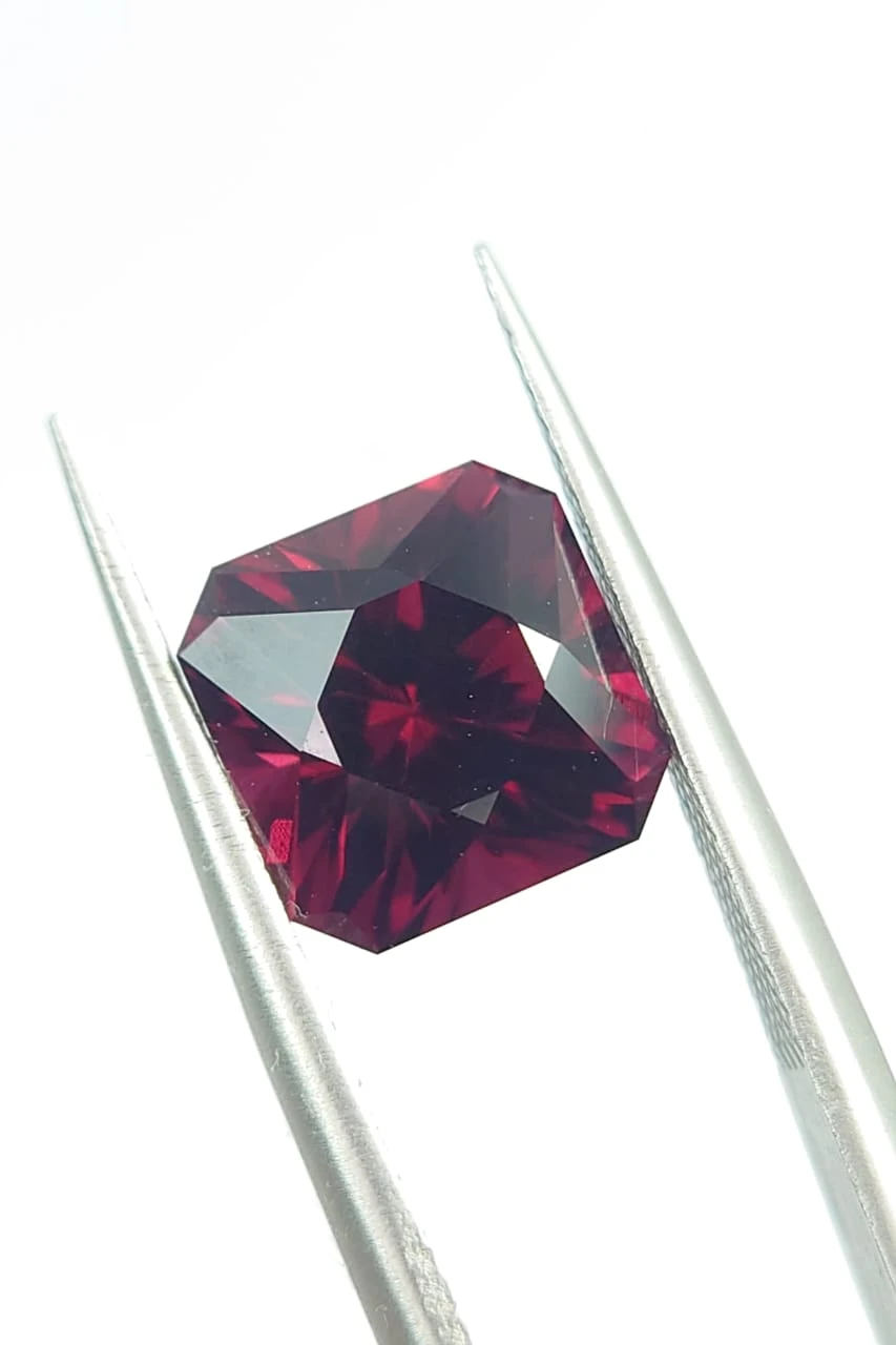 4.52ct Natural Redish Pink Rhodolite Garnet Emerald Cut Loose Gemstone From Tanzania — view 5